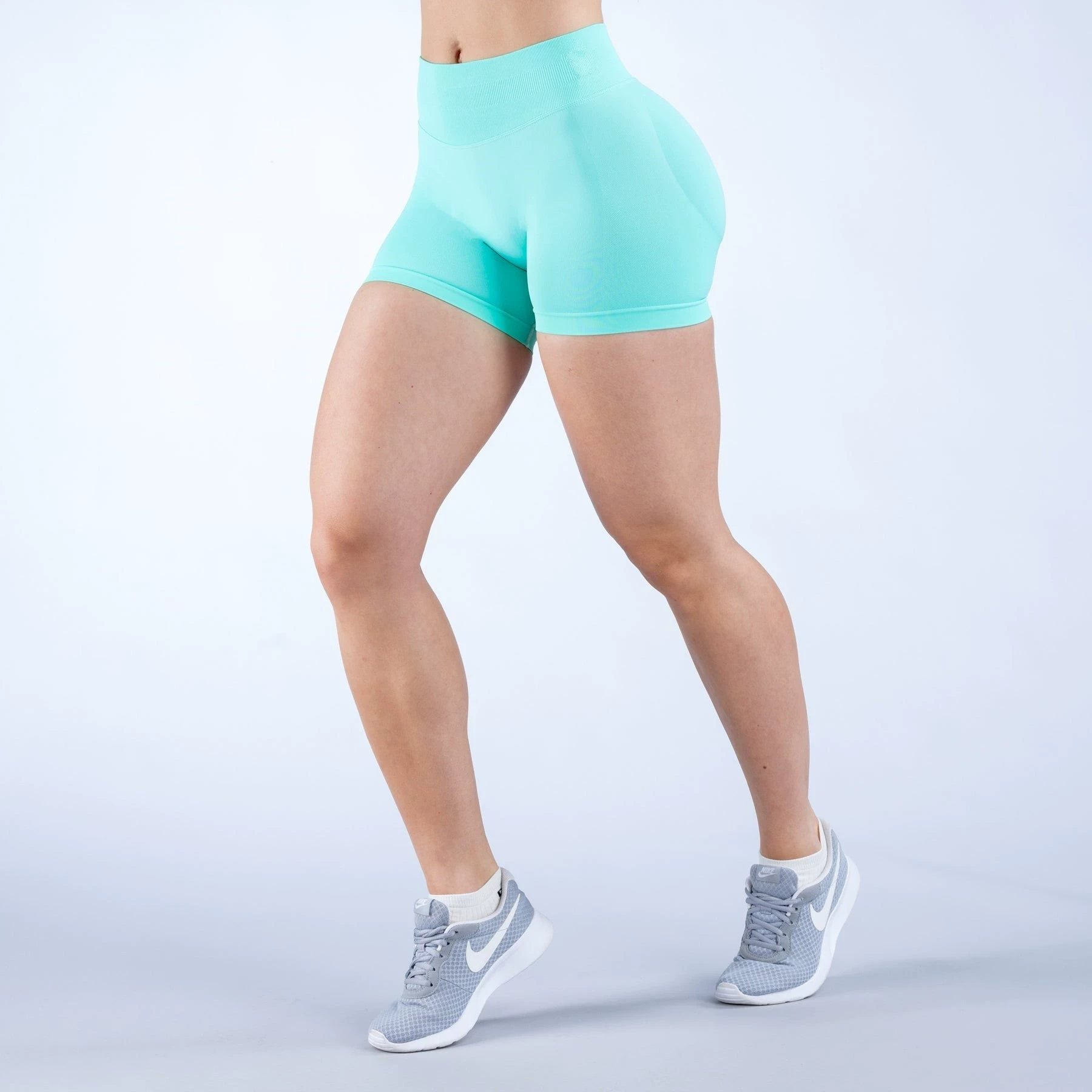 seamless shorts 19